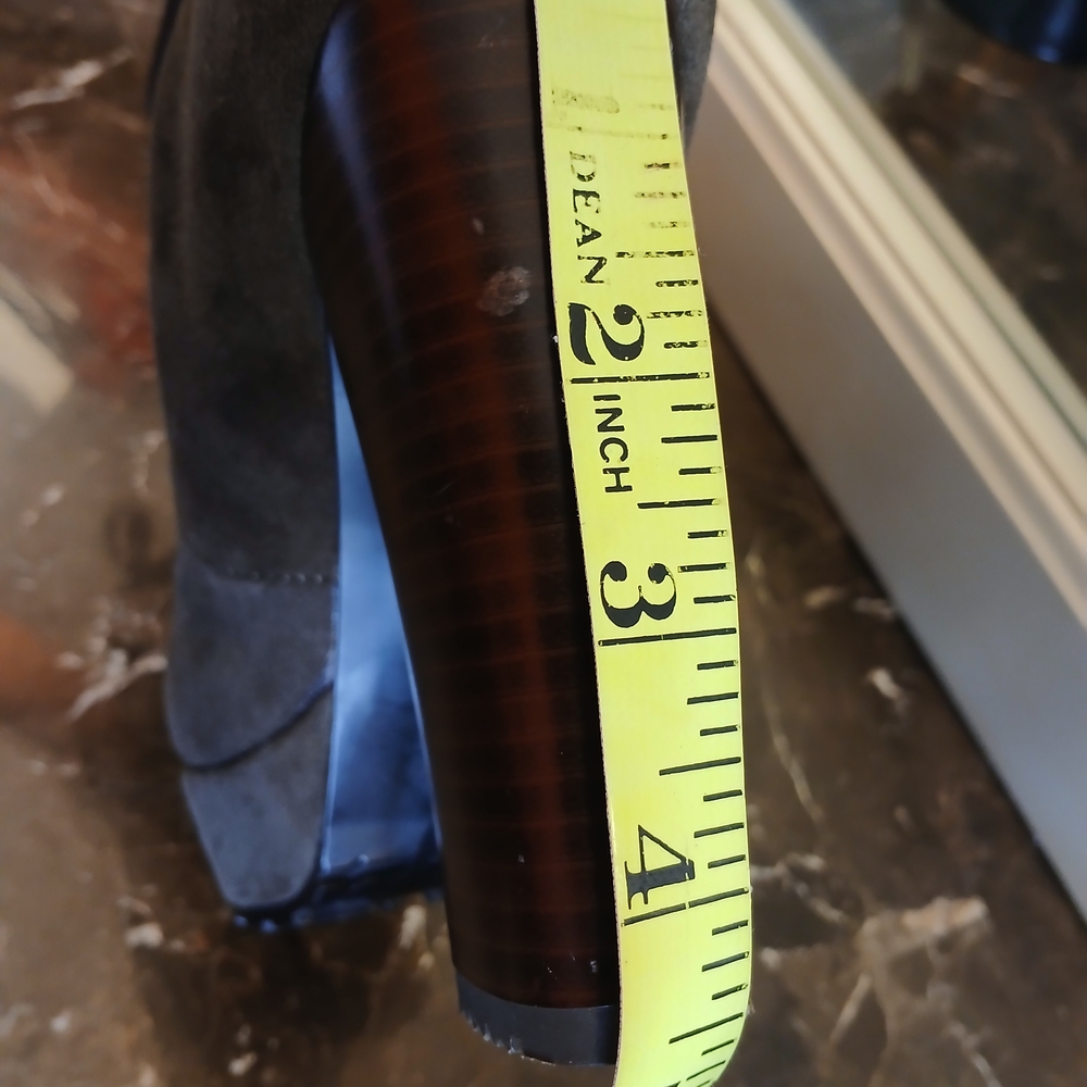 Luichiny Olive and Tan 4.5" Block Heeled Boots - Picture 9 of 12